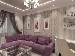 Çiçəkli divan oturma otağının daxili hissəsidirsə