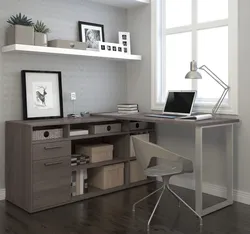 Corner table in bedroom design