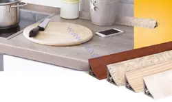 Плинтус на столешницу кухни в интерьере