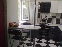 Kitchen 6 sq m with a bar counter photo
