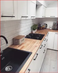 Черно Белая Кухня С Деревянной Столешницей Фото
