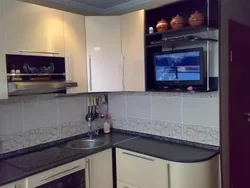Дызайн кутняй кухні 9 кв з тэлевізарам