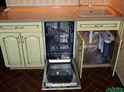 Mətbəx fotoşəkilində qabyuyan maşını necə quraşdırmaq olar