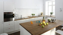 U-shaped kitchens without upper cabinets photo