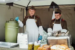 Photo field kitchen