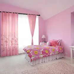 Yataq otağı fotoşəkili üçün çəhrayı pərdələr