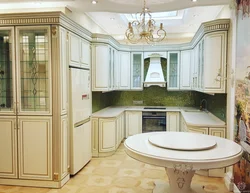 Фото кухонь классика белая с золотом