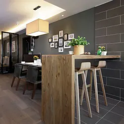 Loft üslubunda mətbəxin içərisində bar sayğacları