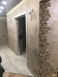 Koridorda Daş Ilə Gips