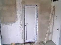 Жуынатын бөлмеге арналған ПВХ есігі фотосуреті