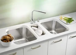 Падвойная мыйка ў інтэр'еры кухні
