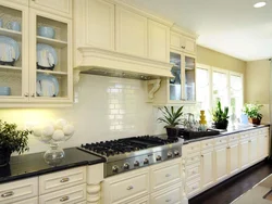 Тарҳи backsplash барои ошхона сафолҳои классикӣ