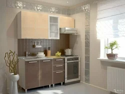 Эконом класстағы үйдегі асүйдің суреті