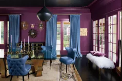 Combination of lilac color with other colors in the bedroom interior