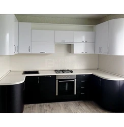Photo of black kitchen top white