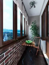 Bir kərpic evində bir mənzildə balkonun dizaynı