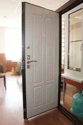 Пәтерге Кіретін Ақ Есік Фотосуреті