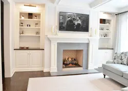 Qonaq otağının interyerində şömine portalı fotoşəkili