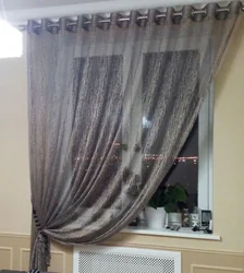 Tulle with one curtain for the kitchen photo in the interior