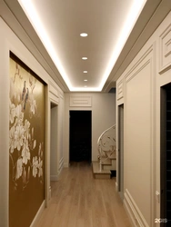 Photo of the ceilings in the hallway of the apartment