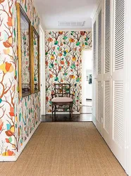 What wallpaper to put in a small hallway photo