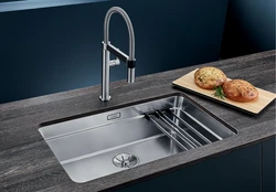 Танӯраи сохта ба countertop барои акс ошхона
