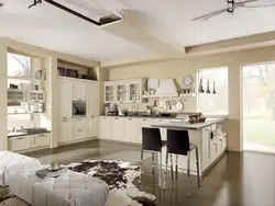 Color combination in the kitchen interior ivory