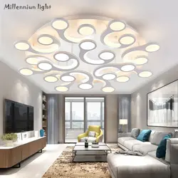 Oturma Otağındakı Çilçıraq, Gərginliklə Interyerdə Fotoşəkil