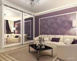 Сирень түсті тұсқағаз қонақ бөлмесінің фотосы