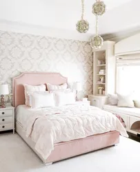 Pink wallpaper in the bedroom interior