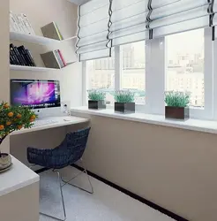 Loggia dizaynında iş sahəsi