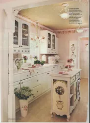 Shabby chic uslubidagi fotosuratda oshxona