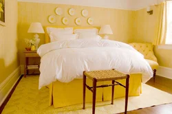 Жоўтая спальня інтэр'ер