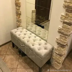 Koridorun daxili fotoşəkilində puflar