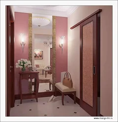 Combination of colors in the interior with brown in the hallway