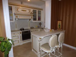 Кухни классические с барной стойкой дизайны