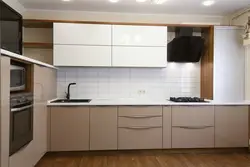Дохили ошхона қаҳва ва комбинатсияи шир