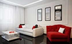 Qonaq otağının içərisində ağ divan