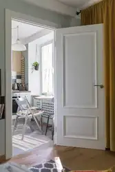 Стильная дверь в кухню фото