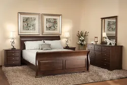 What wallpaper to choose for a bedroom with brown furniture photo