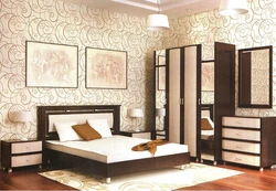 What wallpaper to choose for a bedroom with brown furniture photo