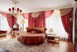 Lambrequin design for bedroom