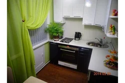 Уютная недорогая кухня фото