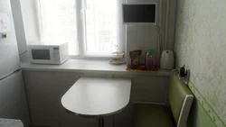 Хрущев суретіндегі ас үйдегі тұсқағаздар