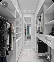 Dressing room design 4 sq.m.