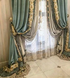 Qonaq otağı üçün məxmər pərdələrin fotoşəkili