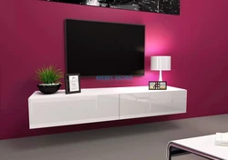 Qonaq otağının interyerində televizor altlığı