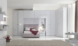 White bedroom design in an apartment photo