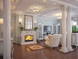 Интерьер гостиной с колонной