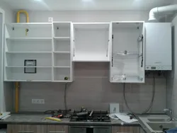 Не схаваны газавы лічыльнік на кухні фота